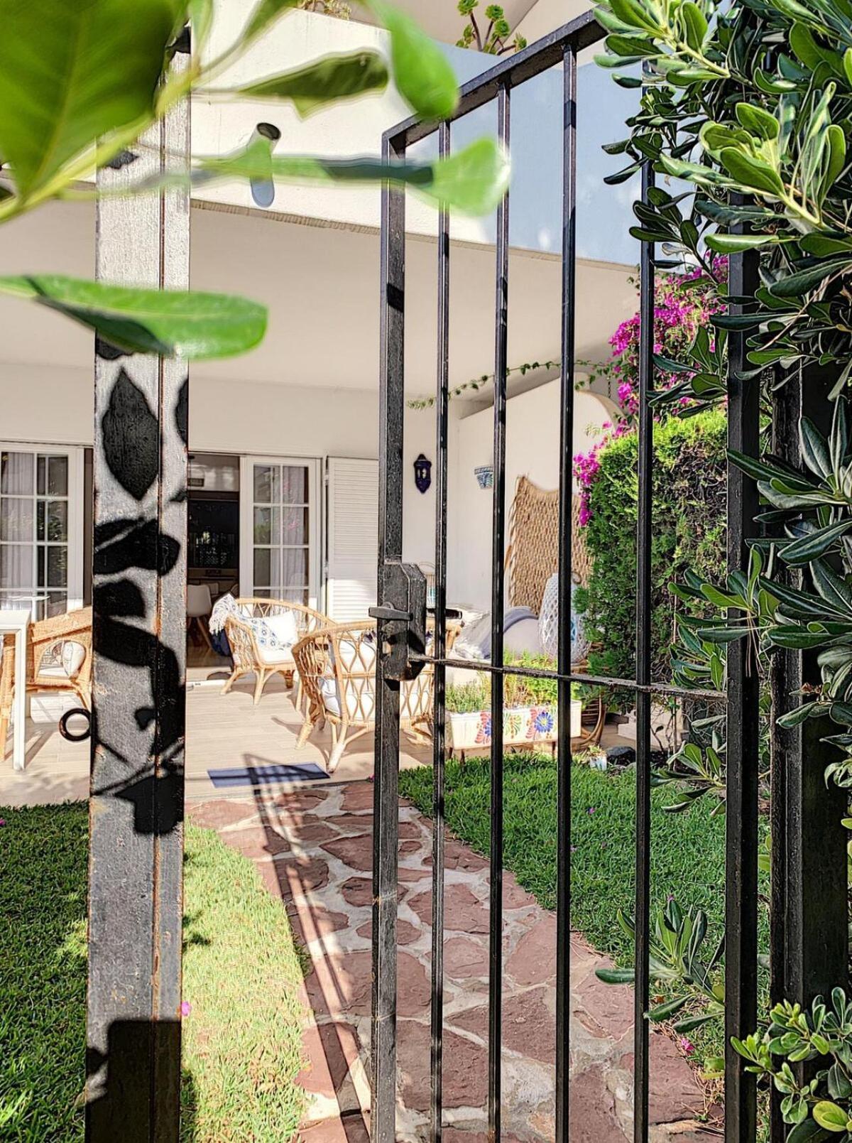 Apartamento Bohemian Chic Famille Et 5 Piscines