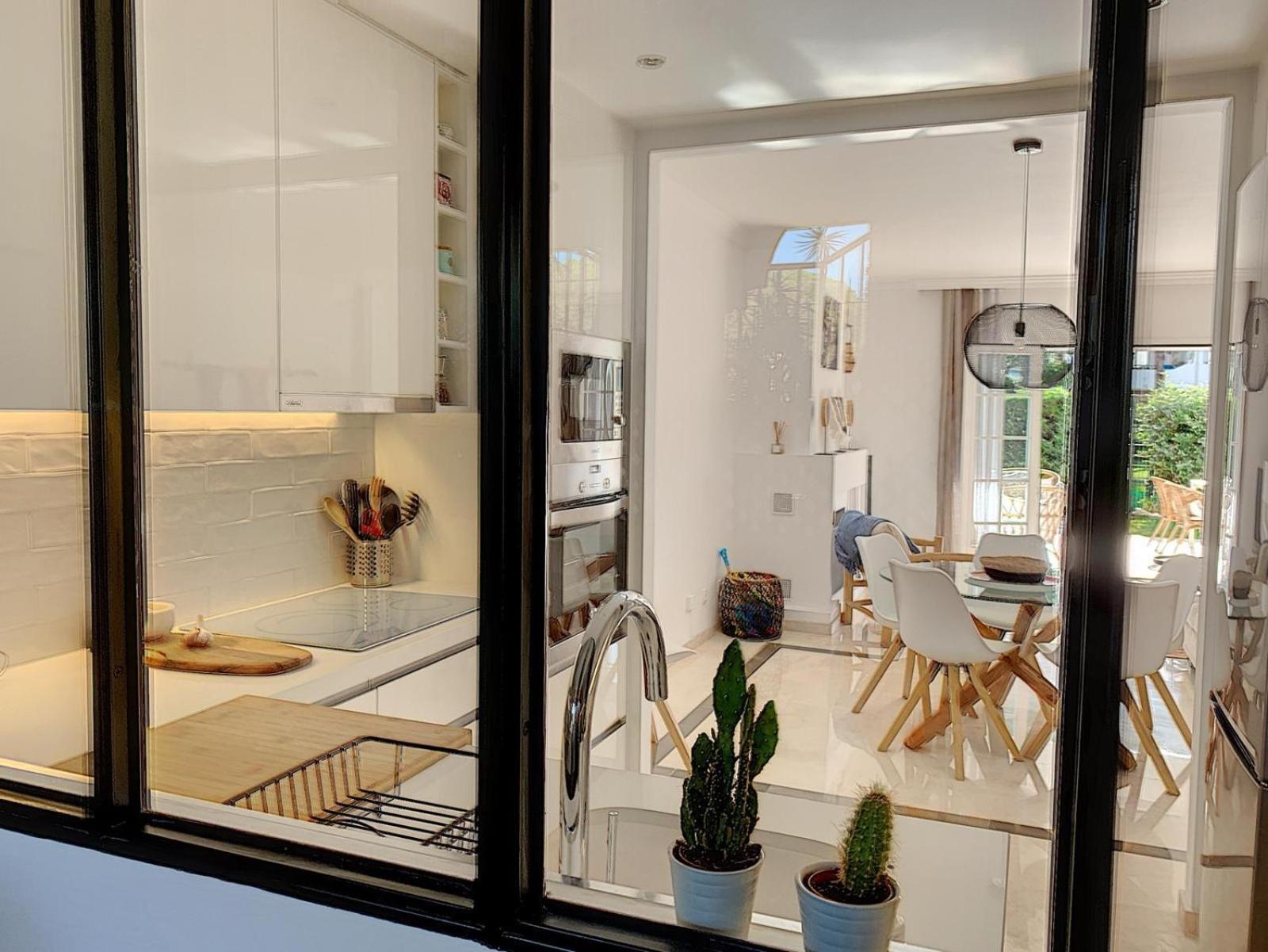 Bohemian Chic Famille Et 5 Piscines Apartment Estepona